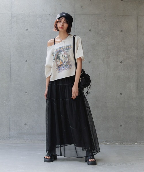 PAGEBOY(ページボーイ)の「ルーズネックミニウラケロックTシャツ(Tシャツ/カットソー・レディース・チャコールグレー/ベージュ系その他/グリーン系その他2・FREE)」の12枚目の写真