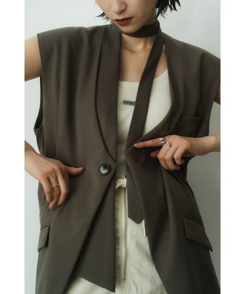 Knuth Marf(クヌースマーフ)の「2way collarless gilet(unisex)(ベスト・レディース・グレイッシュベージュ・FREE)」の4枚目の写真