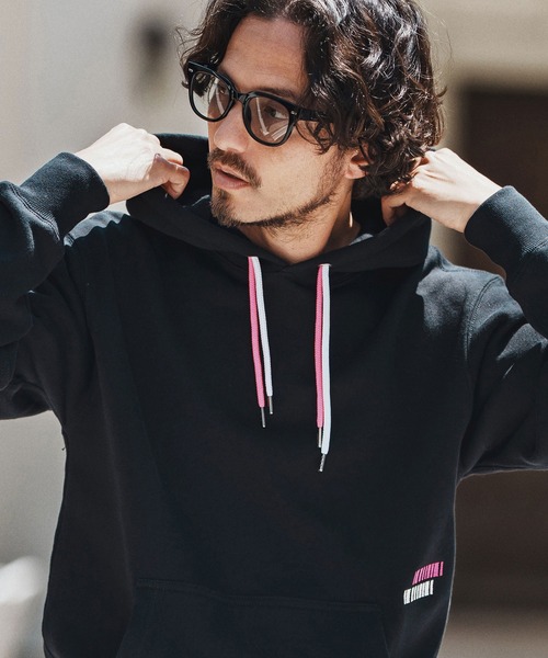 felkod(フィルコッド)の「mpa3836- Double Embroidery Arrangement Parka パーカー(パーカー・メンズ・ブラック/ホワイト/ネイビー・S/M/L/XL)」の2枚目の写真