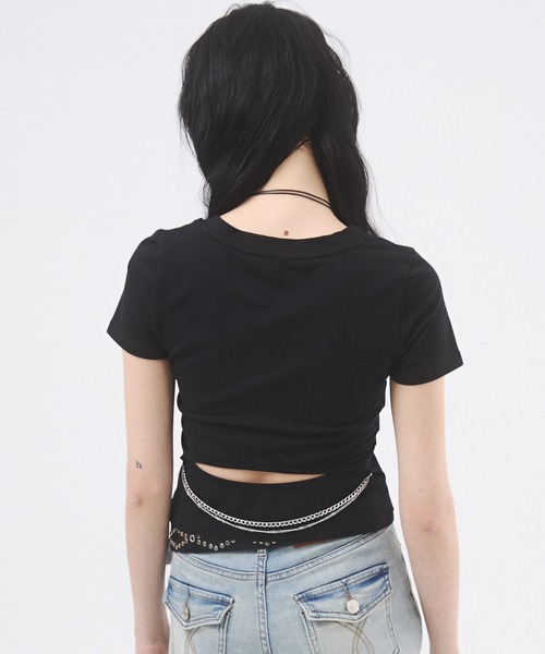 d.i.a 半袖　カットソー　　チェーン　金ボタン　派手　ダイヤモチーフつき セール】バックオープンチェーンTシャツ（Tシャツ/カットソー