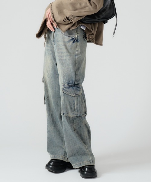 Chick（チック）の「Vintage Like Denim Cargo Pants / ヴィンテージ風デニムカーゴパンツ（デニムパンツ・レディース・ブラック/ブルー・L/M）」の2枚目の写真
