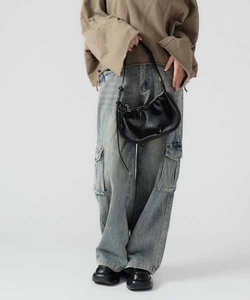Chick（チック）の「Vintage Like Denim Cargo Pants / ヴィンテージ風デニムカーゴパンツ（デニムパンツ・レディース・ブラック/ブルー・L/M）」の6枚目の写真