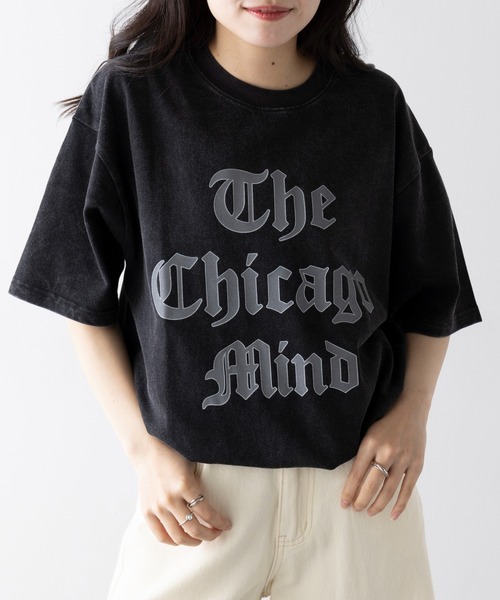 UNIVERSAL OVERALL(ユニバーサルオーバーオール)の「【UNIVERSAL OVERALL】LOGOPTT CHEMCIALWASH U2523210(Tシャツ/カットソー・レディース・ブラック/ネイビー・L/XL/M/S)」の4枚目の写真