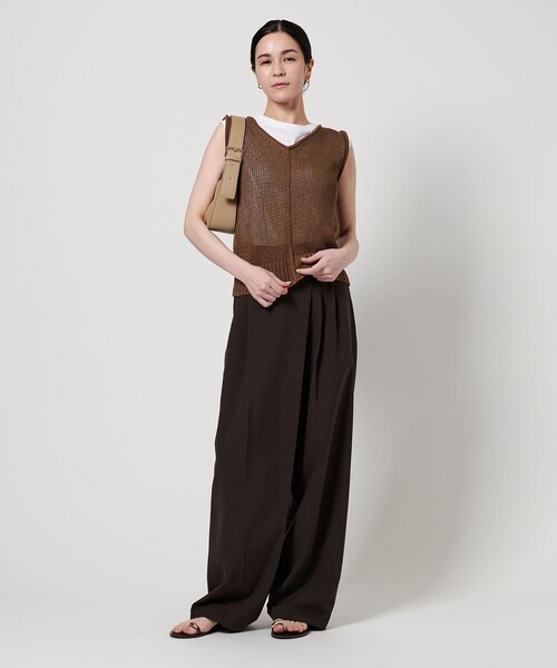 BEAUTY&YOUTH UNITED ARROWS（ビューティーアンドユースユナイテッドアローズ）の「コットン Vネック ノースリーブニット（ニット/セーター・レディース・クリーム/ブラック/ダークブラウン・FREE）」の9枚目の写真