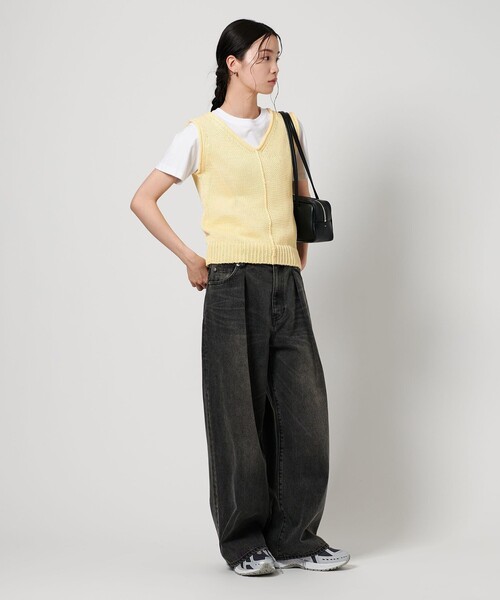 BEAUTY&YOUTH UNITED ARROWS（ビューティーアンドユースユナイテッドアローズ）の「コットン Vネック ノースリーブニット（ニット/セーター・レディース・クリーム/ブラック/ダークブラウン・FREE）」の12枚目の写真