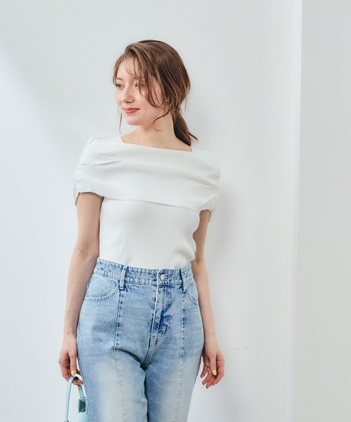 12Twelve Agenda(トゥエルブ アジェンダ)の「サイドドロストドレープオフショルフレンチスリーブニットプルオーバー(ニット/セーター・レディース・ブラック/グリーン/オフホワイト/ブルー・M)」の21枚目の写真