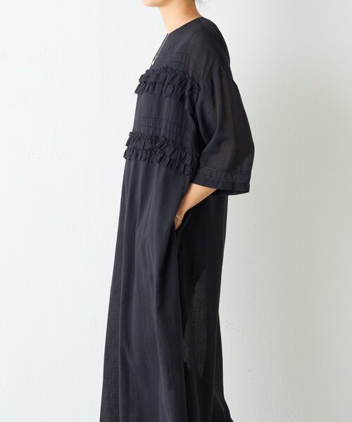 新品タグ付き BEARDSLEY フロントフリルワンピース BEARDSLEY（ビアズリー）の「フロントフリルワンピース（ワンピース