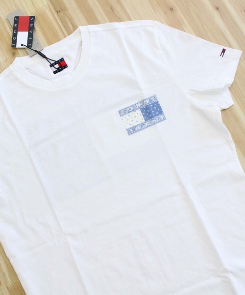 TOMMY HILFIGER(トミーヒルフィガー)の「TJM ペイズリーフラッグバックプリントTシャツ TJM REG PAISLEY FLAG TEE EXT(Tシャツ/カットソー・メンズ・ホワイト/ブラック・XL/L/M)」の4枚目の写真