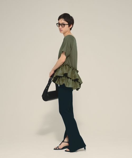 eL(エル)の「【eL】Random Frili TEE/575718(Tシャツ/カットソー・レディース・ブラック/カーキ・FREE)」の11枚目の写真
