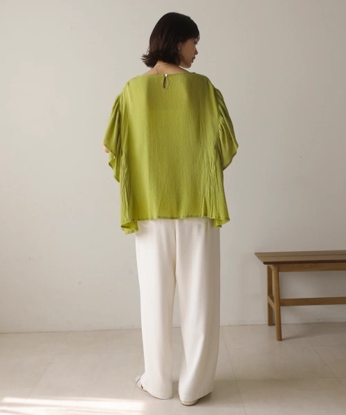 Bou Jeloud(ブージュルード)の「レーヨンクレープフレアスリーブブラウス(シャツ/ブラウス・レディース・ブラック/オフホワイト/イエロー・38)」の20枚目の写真