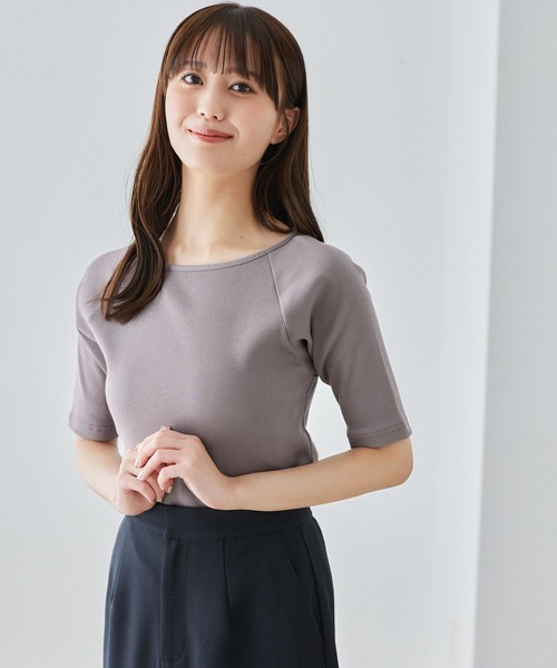 Andemiu（アンデミュウ）の「リブボートネック5分袖カットソー587124（Tシャツ/カットソー・レディース・ブラック/オフホワイト/ブラウン・FREE）」の3枚目の写真