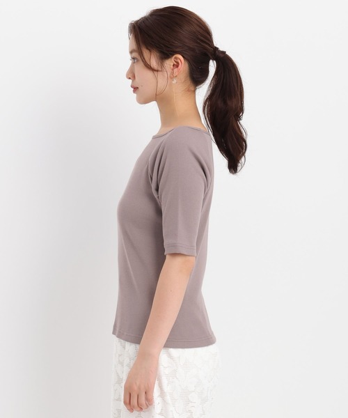 Andemiu（アンデミュウ）の「リブボートネック5分袖カットソー587124（Tシャツ/カットソー・レディース・ブラック/オフホワイト/ブラウン・FREE）」の15枚目の写真