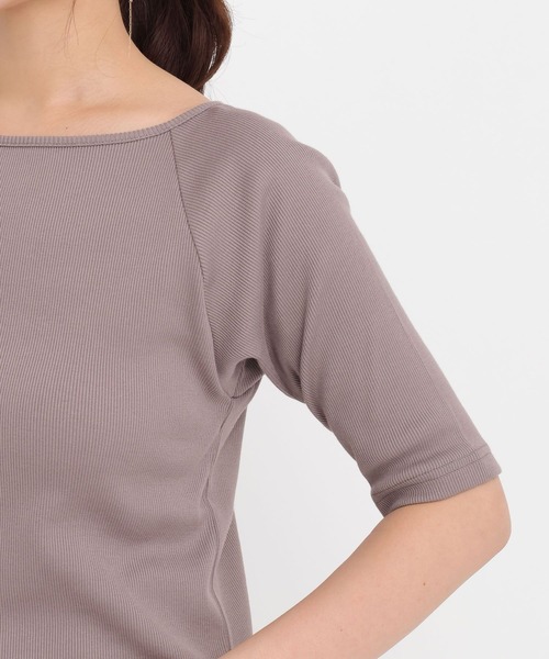 Andemiu（アンデミュウ）の「リブボートネック5分袖カットソー587124（Tシャツ/カットソー・レディース・ブラック/オフホワイト/ブラウン・FREE）」の17枚目の写真