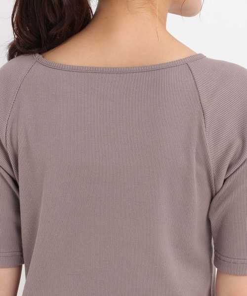 Andemiu（アンデミュウ）の「リブボートネック5分袖カットソー587124（Tシャツ/カットソー・レディース・ブラック/オフホワイト/ブラウン・FREE）」の19枚目の写真