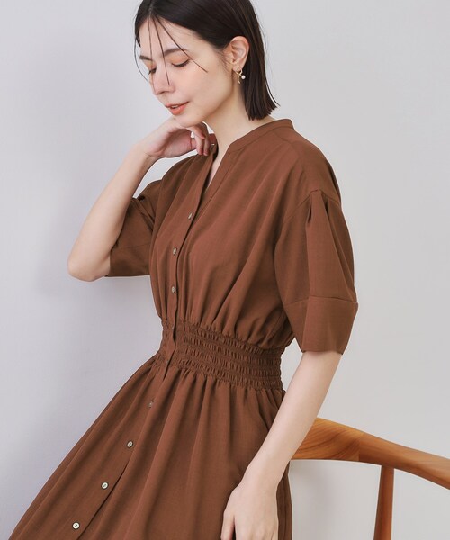 OPAQUE.CLIP（オペークドットクリップ）の「リネンライクスキッパーフィット＆フレアワンピース【洗濯機洗い可】（ワンピース・レディース・ライトベージュ/ダークブラウン/ブルー系その他/ネイビー・36/38/40/42）」の17枚目の写真