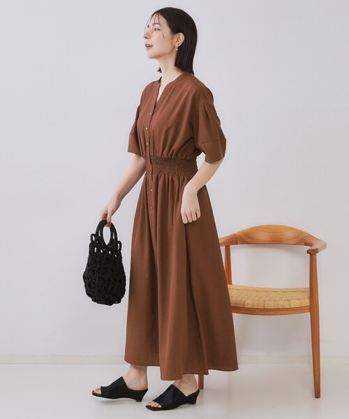 OPAQUE.CLIP（オペークドットクリップ）の「リネンライクスキッパーフィット＆フレアワンピース【洗濯機洗い可】（ワンピース・レディース・ライトベージュ/ダークブラウン/ブルー系その他/ネイビー・36/38/40/42）」の18枚目の写真