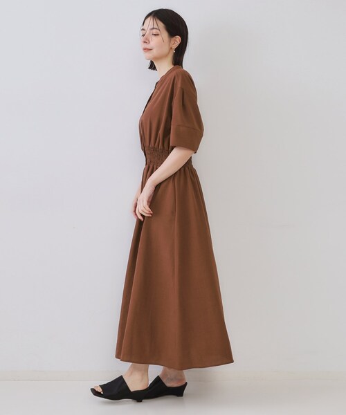 OPAQUE.CLIP（オペークドットクリップ）の「リネンライクスキッパーフィット＆フレアワンピース【洗濯機洗い可】（ワンピース・レディース・ライトベージュ/ダークブラウン/ブルー系その他/ネイビー・36/38/40/42）」の22枚目の写真