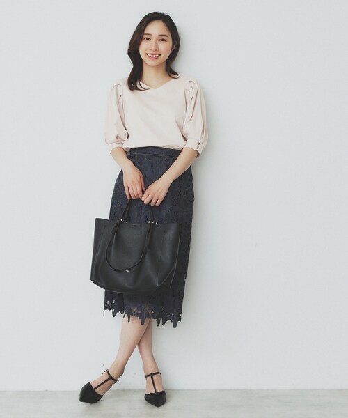 index(インデックス)の「《5色展開》Vネックタックパフスリーブトップス【洗濯機洗い可/UVケア/接触冷感】(Tシャツ/カットソー・レディース・サックスブルー/ナチュラル/ブラウン系その他/チャコールグレー/ブラック・36/42/38/40)」の22枚目の写真