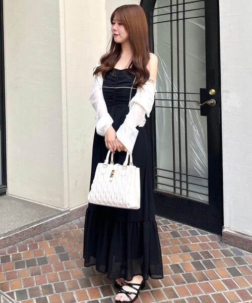 MAJESTIC LEGON(マジェスティックレゴン)の「バイカラーリボンキャミワンピース(ワンピース・レディース・ブラック/ホワイト系その他2/ブラウン系その他2/ブラック系その他・SMALL/MEDIUM)」の16枚目の写真