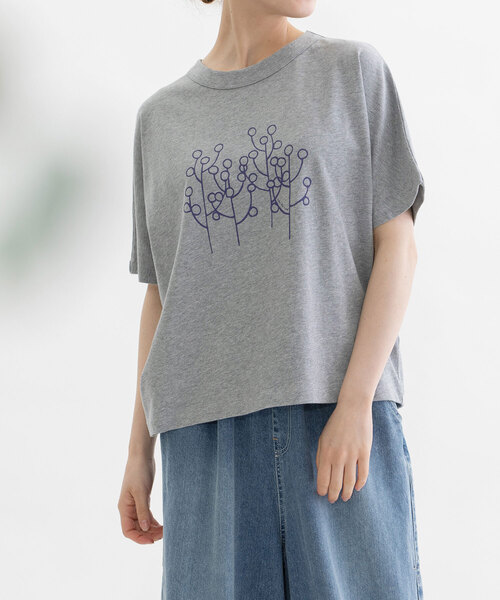 nop de nod（ノップドゥノッド）の「ClocheフォレストプリントTシャツ（Tシャツ/カットソー・レディース・ダークブルー/ブラック/グレー/オフホワイト・M）」の14枚目の写真