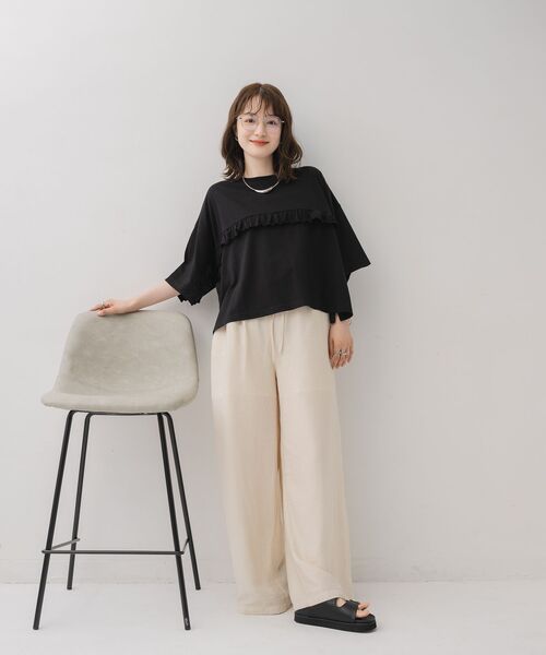 RETRO GIRL(レトロガール)の「2wayフリルラインTEE(Tシャツ/カットソー・レディース・ナチュラル/ブラック/ライトグレー・FREE)」の4枚目の写真