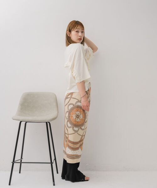 RETRO GIRL(レトロガール)の「2wayフリルラインTEE(Tシャツ/カットソー・レディース・ナチュラル/ブラック/ライトグレー・FREE)」の13枚目の写真