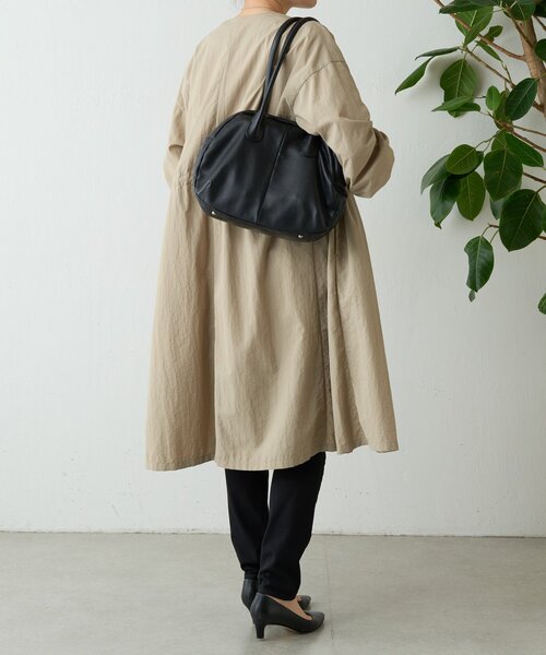 BEARDSLEY（ビアズリー）の「《本革》ラウンドミディボストン（ボストンバッグ・レディース・グレー系その他/ブラック・FREE）」の10枚目の写真