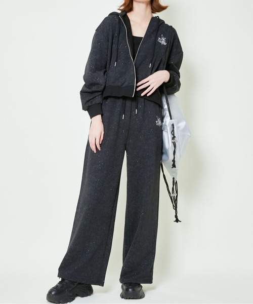 GORGE(ゴージ)の「《ラメ入り×ロゴ刺繍》レディース ジップアップパーカー 長袖 スウェット 春秋冬(パーカー・レディース・ネイビー/オフホワイト/ブラック/ピンク/ブルー/カモフラージュ・F)」の13枚目の写真