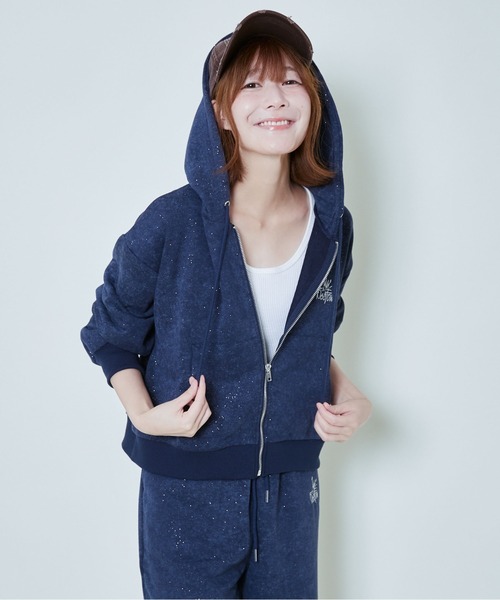 GORGE(ゴージ)の「《ラメ入り×ロゴ刺繍》レディース ジップアップパーカー 長袖 スウェット 春秋冬(パーカー・レディース・ネイビー/オフホワイト/ブラック/ピンク/ブルー/カモフラージュ・F)」の16枚目の写真