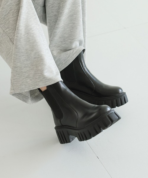 DONOBAN(ドノバン)の「サイドゴアブーツ(ブーツ・レディース・シルバー/アイボリー/ブラック・S/M/L/LL)」の6枚目の写真