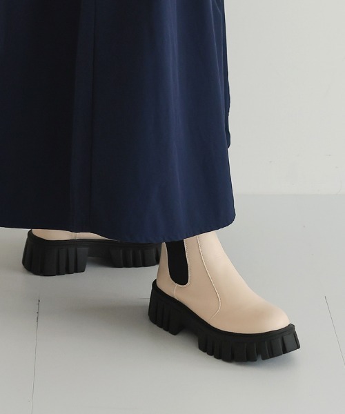 DONOBAN(ドノバン)の「サイドゴアブーツ(ブーツ・レディース・シルバー/アイボリー/ブラック・S/M/L/LL)」の18枚目の写真