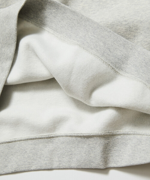 FREAK'S STORE(フリークスストア)の「限定展開 KELTY×FREAK'S STORE/ケルティ 別注 ツアーロゴ バックプリント クルーネックスウェット(スウェット・メンズ・アッシュグレー/ブラック/オリーブ/スミクロ/グレイッシュベージュ・LARGE/MEDIUM/SMALL)」の19枚目の写真