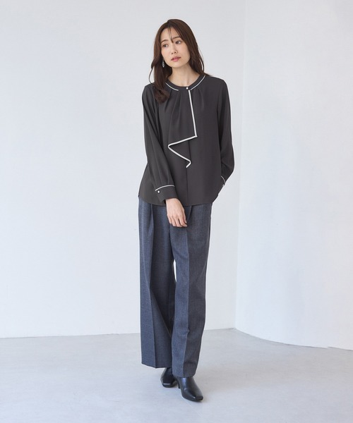ROPE' PICNIC(ロペピクニック)の「【WEB限定】配色ボウタイ風ブラウス(シャツ/ブラウス・レディース・ベージュ/ホワイト/チャコールグレー/サックスブルー・S/L/M)」の16枚目の写真