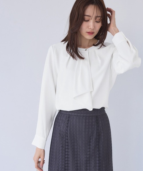 ROPE' PICNIC(ロペピクニック)の「【WEB限定】配色ボウタイ風ブラウス(シャツ/ブラウス・レディース・ベージュ/ホワイト/チャコールグレー/サックスブルー・S/L/M)」の20枚目の写真