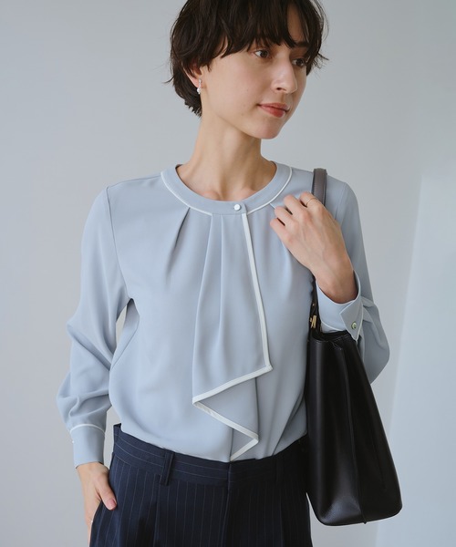 ROPE' PICNIC(ロペピクニック)の「【WEB限定】配色ボウタイ風ブラウス(シャツ/ブラウス・レディース・ベージュ/ホワイト/チャコールグレー/サックスブルー・S/L/M)」の19枚目の写真