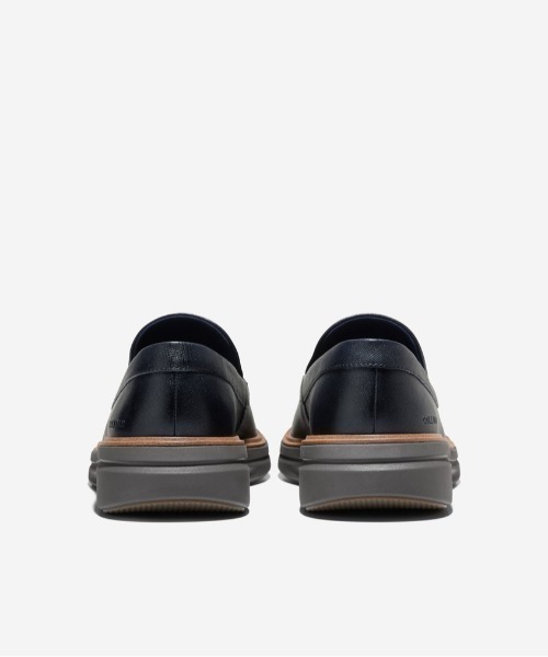 COLE HAAN(コールハーン)の「オリジナルグランド シティースペクター ベネチアンローファー mens(ローファー・メンズ・ネイビー・8/8.5/9/9.5/10/7.5/7/10.5)」の3枚目の写真