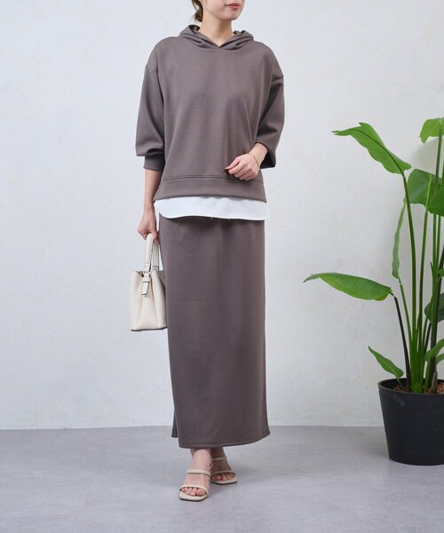 Jena espace merveilleux（ジェナ　エスパスメルヴェイユ）の「【2点セット/再入荷】レイヤードライクセットアップ（ワンピース・レディース・チャコールグレー/ベージュ・FREE）」の6枚目の写真