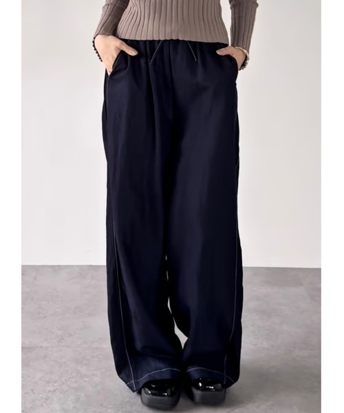 DRWCYS（ドロシーズ）の「サイドラインワイドパンツ（スラックス・レディース・ベージュ/ブルー・FREE）」の14枚目の写真