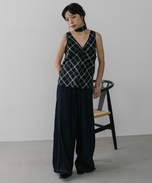 DRWCYS（ドロシーズ）の「サイドラインワイドパンツ（スラックス・レディース・ベージュ/ブルー・FREE）」の7枚目の写真