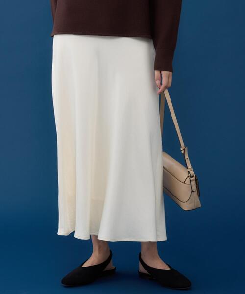 THE SHOP TK （ザ ショップ ティーケー ）の「サテンAラインスカート【洗える】（スカート・レディース・アイボリー/スミクロ・12/13）」の9枚目の写真