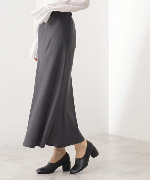 THE SHOP TK （ザ ショップ ティーケー ）の「サテンAラインスカート【洗える】（スカート・レディース・アイボリー/スミクロ・12/13）」の17枚目の写真