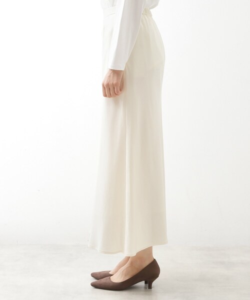 THE SHOP TK （ザ ショップ ティーケー ）の「サテンAラインスカート【洗える】（スカート・レディース・アイボリー/スミクロ・12/13）」の21枚目の写真