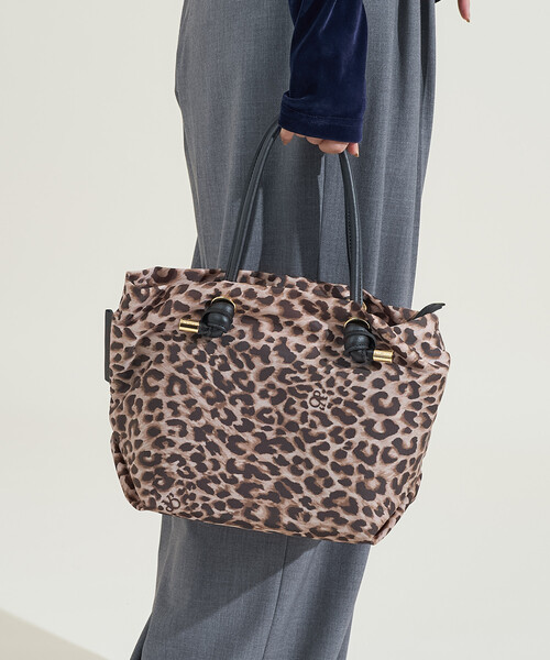 美品 VIOLAd'ORO 今期 BIANCA レオパード ショルダーバッグ VIOLAd'ORO/ヴィオラドーロ BIANCA S LEO/ビアンカ レオパード柄