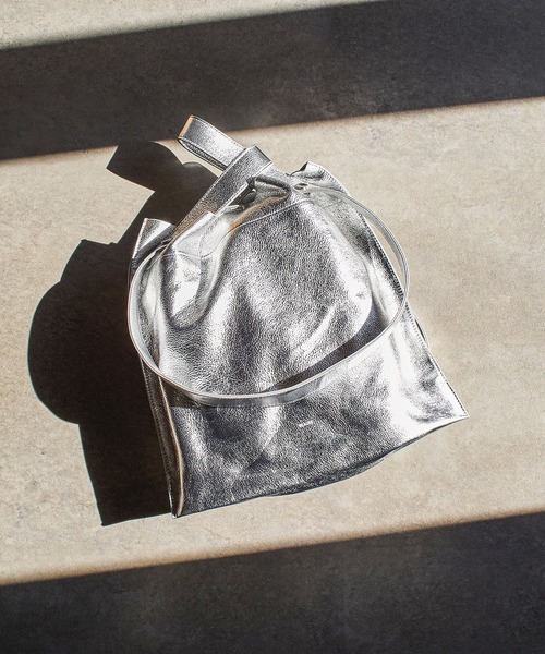 ROSE BUD（ローズバッド）の「(BEAURE)2WAY TOTE BAG（トートバッグ・レディース・ブラック/シルバー/ブルー・ONE SIZE）」の3枚目の写真