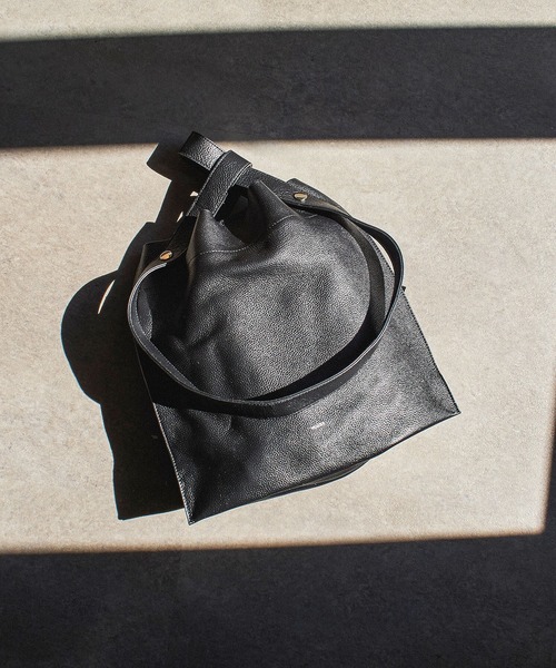 ROSE BUD（ローズバッド）の「(BEAURE)2WAY TOTE BAG（トートバッグ・レディース・ブラック/シルバー/ブルー・ONE SIZE）」の2枚目の写真