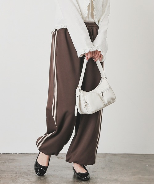 Honeys（ハニーズ）の「【ハニぽか】あったかライン入りパンツ（スウェットパンツ・レディース・ブラウン/杢グレー/ブラック・SS/M/L/S/LL）」の3枚目の写真