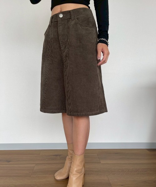 AMAIL（アマイル）の「Corduroy Shorts（その他パンツ・レディース・ダークブラウン/アイボリー・MEDIUM/SMALL）」の15枚目の写真