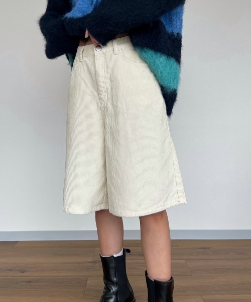 AMAIL（アマイル）の「Corduroy Shorts（その他パンツ・レディース・ダークブラウン/アイボリー・MEDIUM/SMALL）」の3枚目の写真
