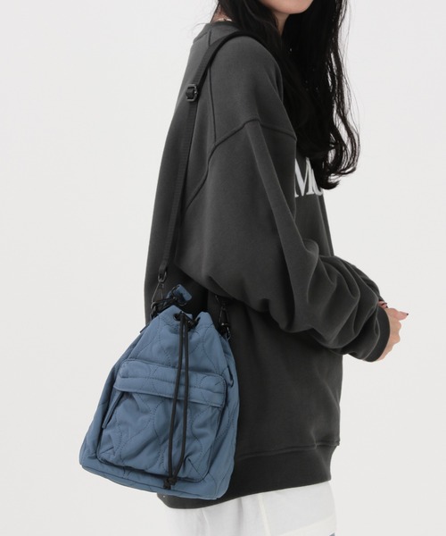 GLOBAL WORK（グローバルワーク）の「キルティング2WAYキンチャク/587921（ショルダーバッグ・メンズ・ブラック/ダークブラウン/ブルー・FREE）」の2枚目の写真