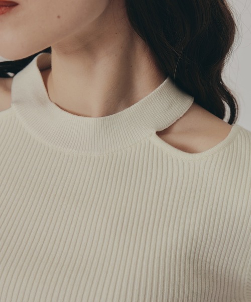 REDYAZEL（レディアゼル）の「カットアウトリブニットトップス（ニット/セーター・レディース・オフホワイト/ブラック/ブルー/チャコールグレー/オレンジ/ブラウン・FREE）」の13枚目の写真